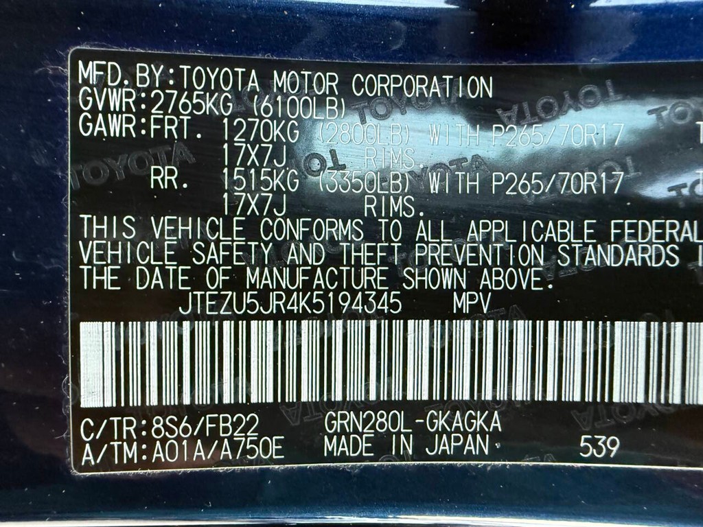 Toyota 4Runner Vehicle Full-screen Gallery Image 32