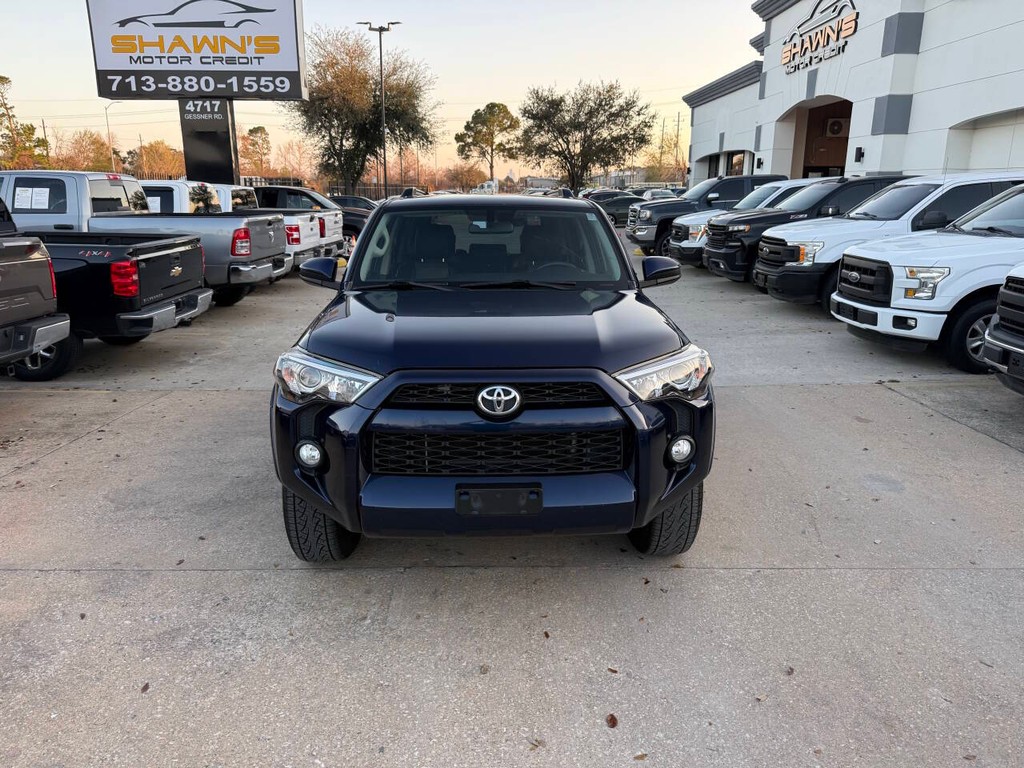 Toyota 4Runner Vehicle Full-screen Gallery Image 38