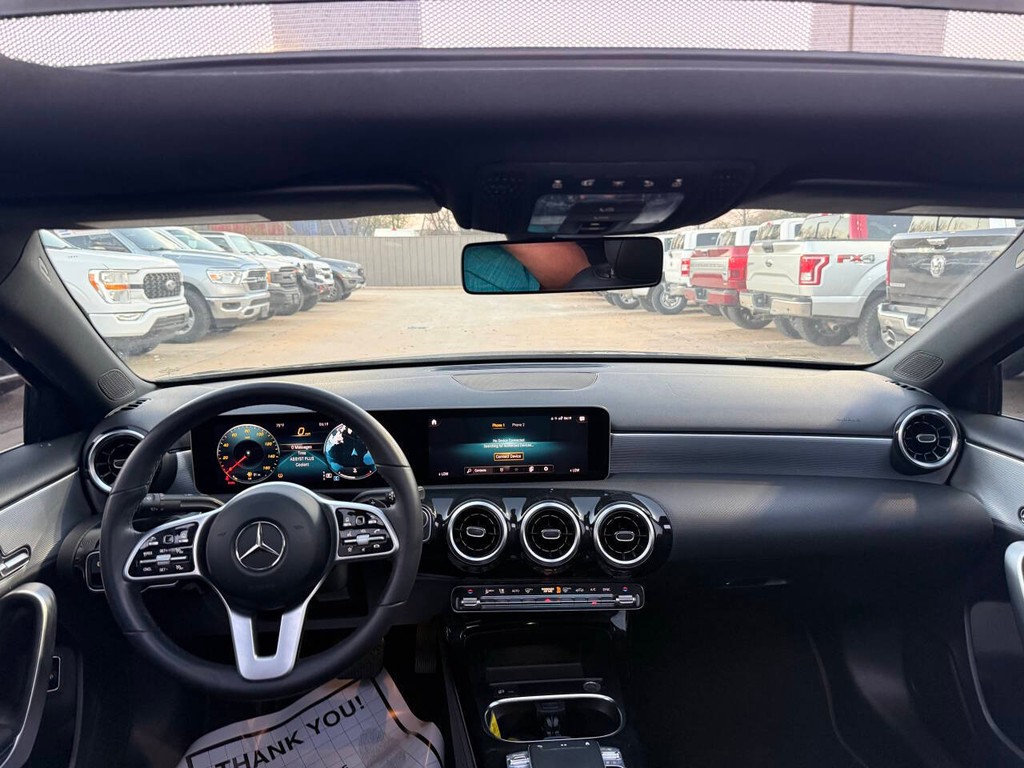 Mercedes-Benz A-Class Vehicle Full-screen Gallery Image 17