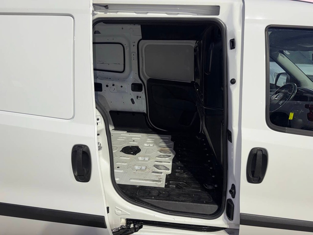 Ram ProMaster City Vehicle Full-screen Gallery Image 23