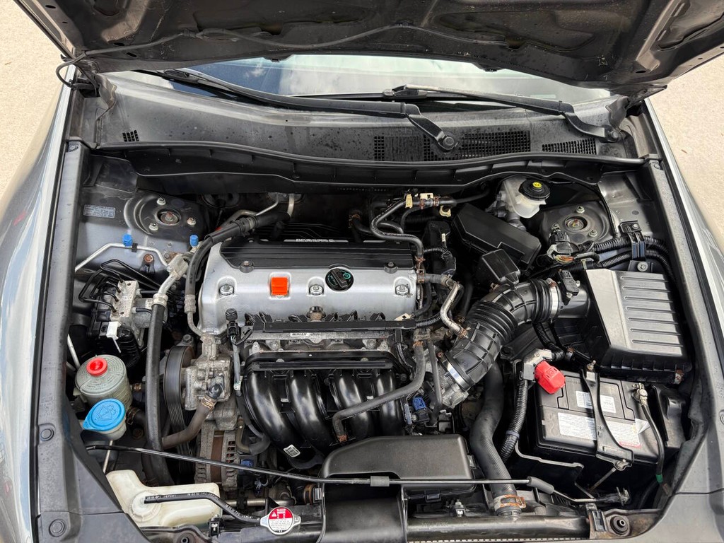 Honda Accord Sedan Vehicle Full-screen Gallery Image 33