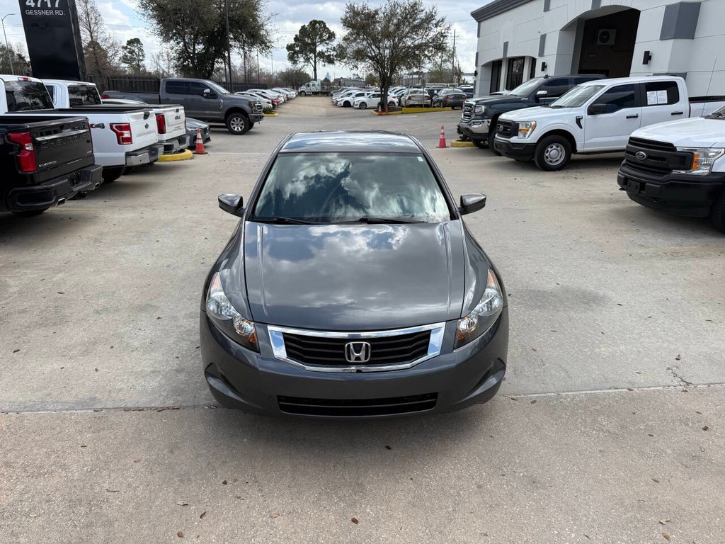 Honda Accord Sedan Vehicle Full-screen Gallery Image 37