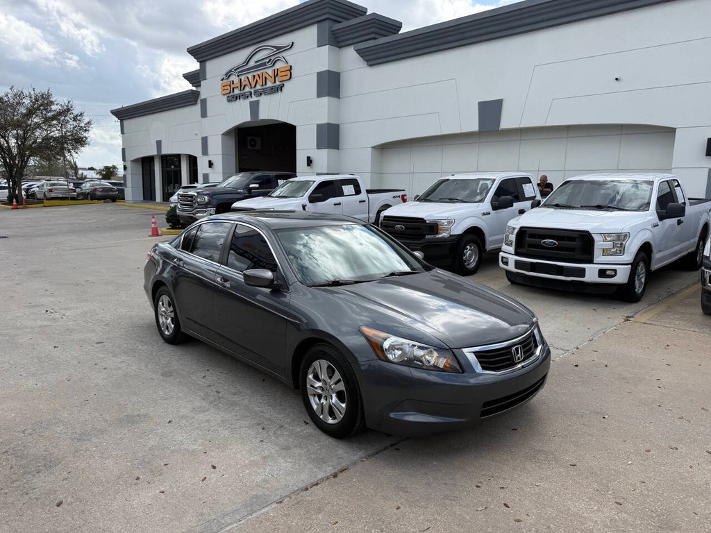 Honda Accord Sedan Vehicle Full-screen Gallery Image 39