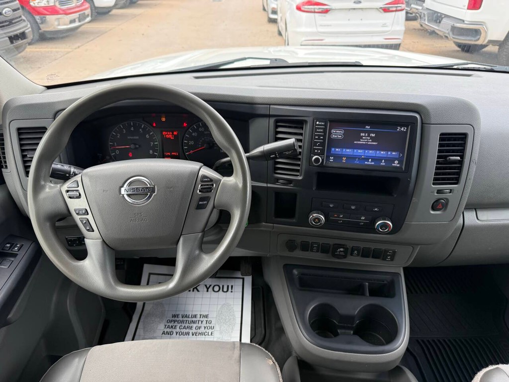 Nissan NV Cargo Vehicle Full-screen Gallery Image 16