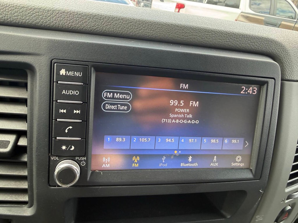 Nissan NV Cargo Vehicle Full-screen Gallery Image 20