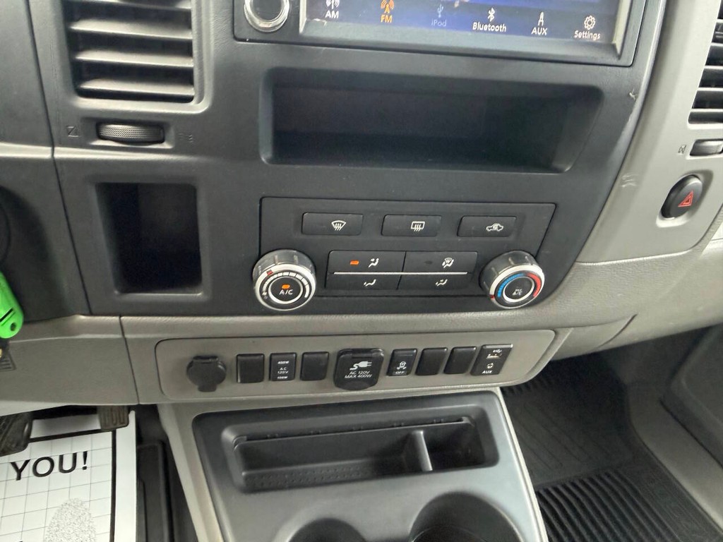 Nissan NV Cargo Vehicle Full-screen Gallery Image 22