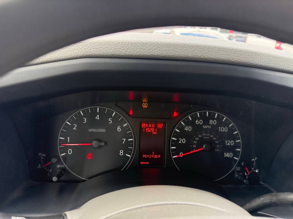 Nissan NV Cargo Vehicle Full-screen Gallery Image 28