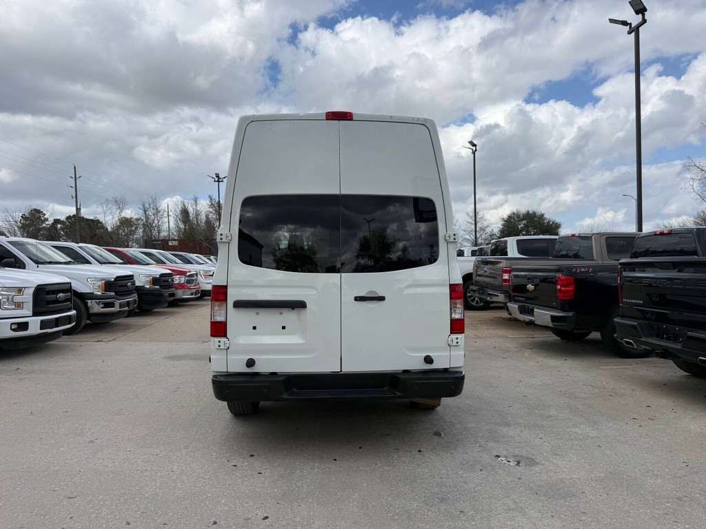 Nissan NV Cargo Vehicle Full-screen Gallery Image 34