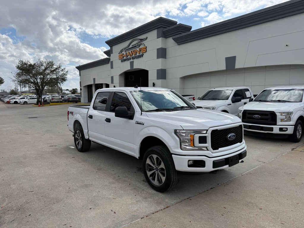 Ford F-150 Vehicle Full-screen Gallery Image 02