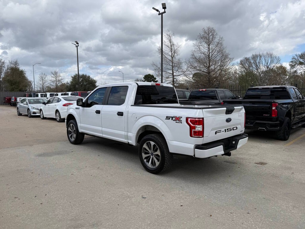 Ford F-150 Vehicle Full-screen Gallery Image 04