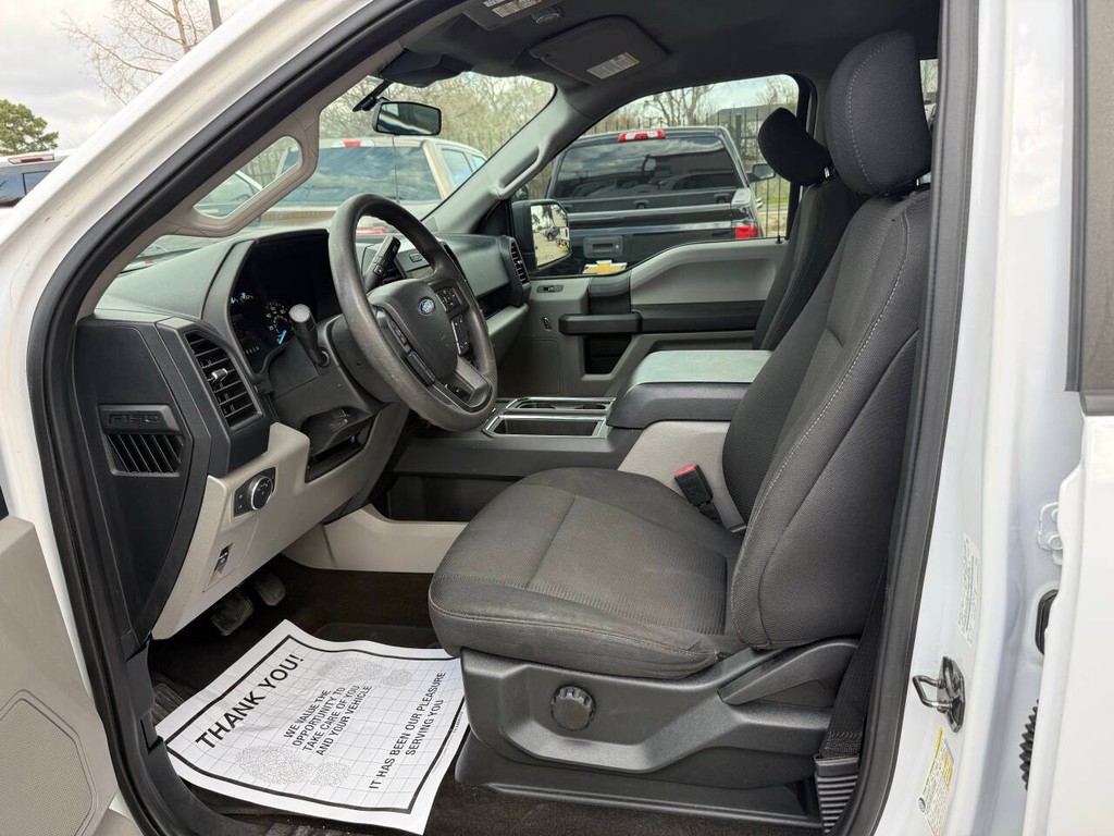 Ford F-150 Vehicle Full-screen Gallery Image 07