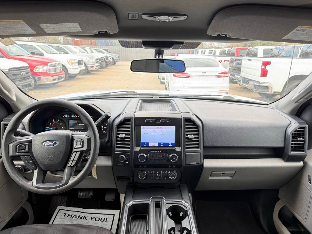 Ford F-150 Vehicle Full-screen Gallery Image 17