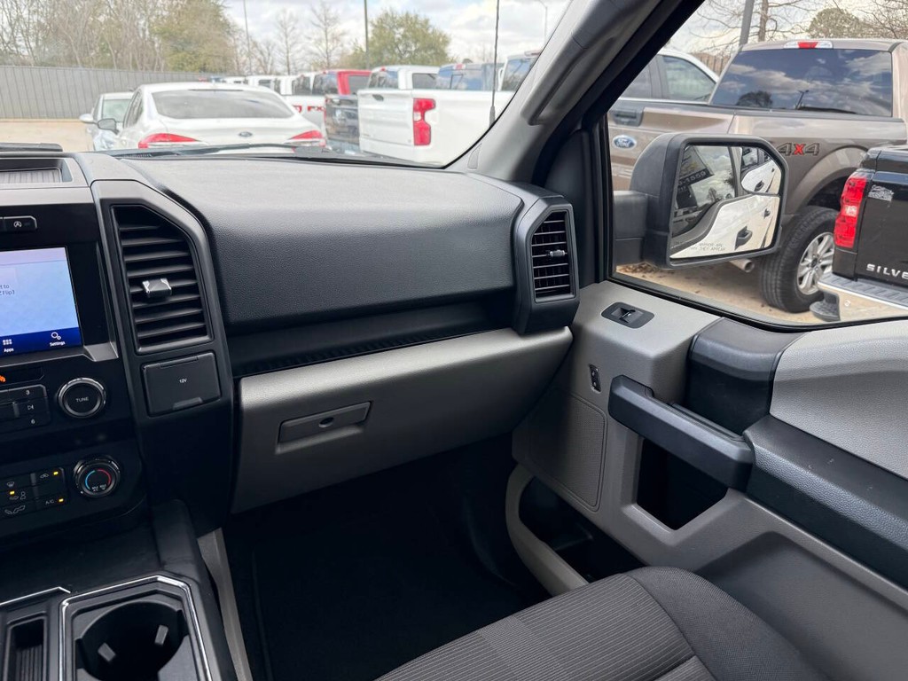 Ford F-150 Vehicle Full-screen Gallery Image 20