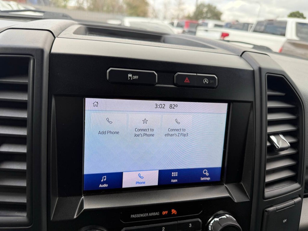 Ford F-150 Vehicle Full-screen Gallery Image 25