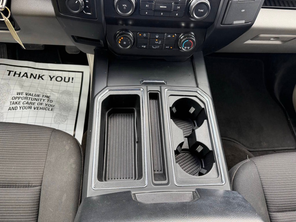 Ford F-150 Vehicle Full-screen Gallery Image 29