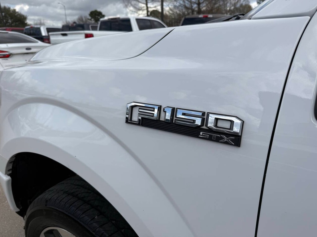 Ford F-150 Vehicle Full-screen Gallery Image 35