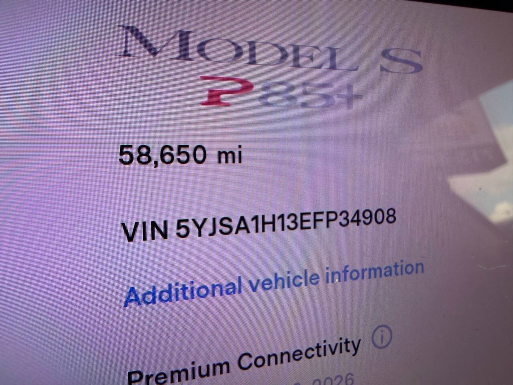 Tesla Model S Vehicle Full-screen Gallery Image 25