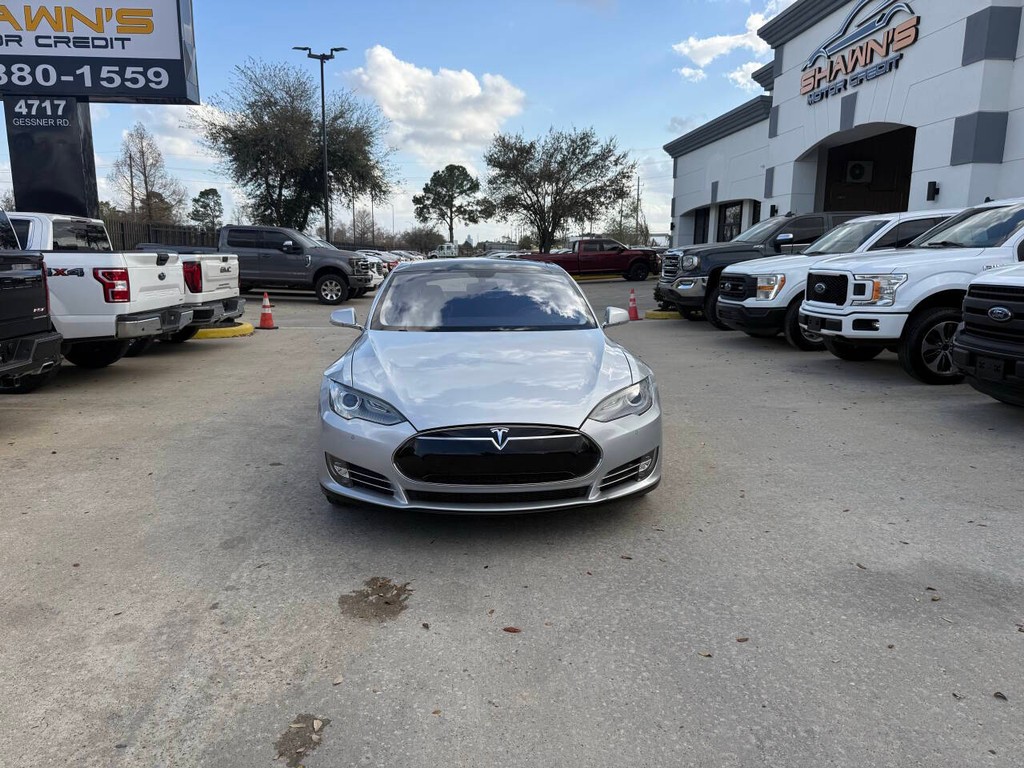 Tesla Model S Vehicle Full-screen Gallery Image 37