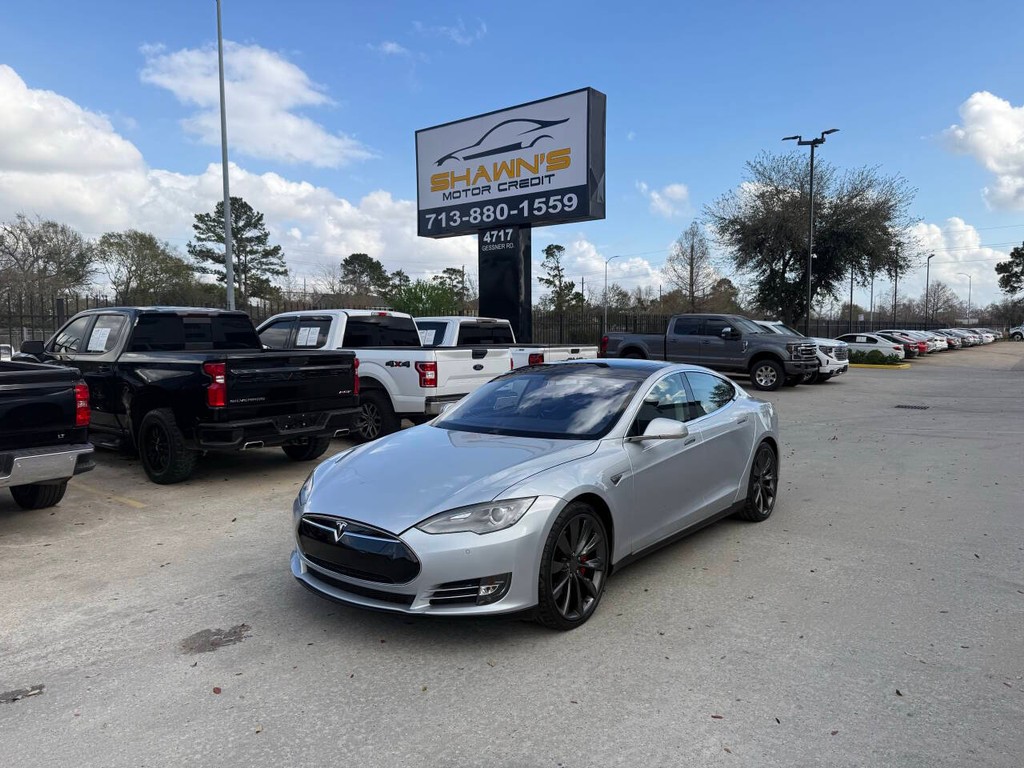 Tesla Model S Vehicle Full-screen Gallery Image 40