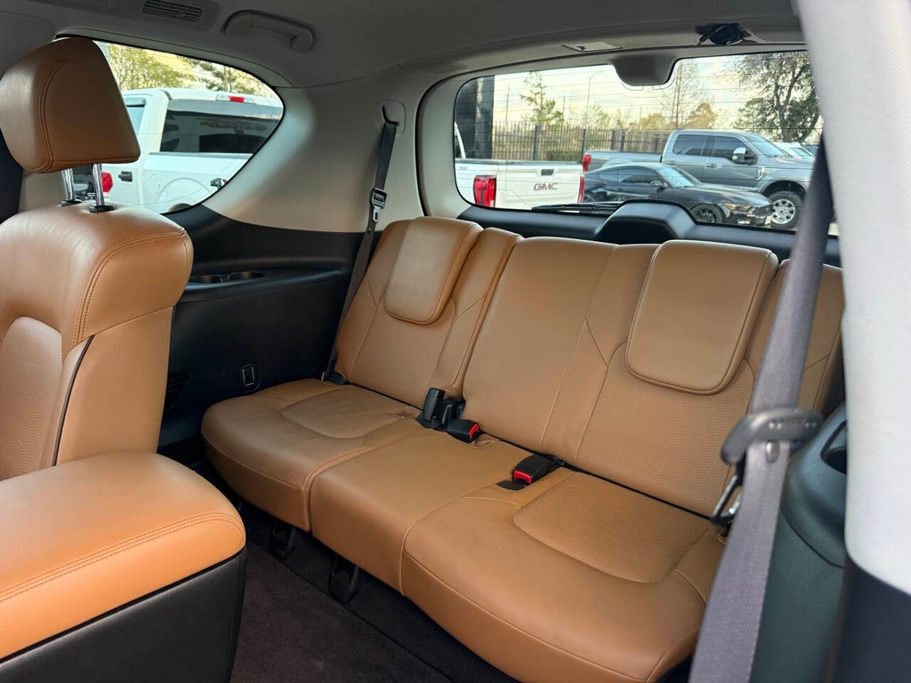 Nissan Armada Vehicle Full-screen Gallery Image 14