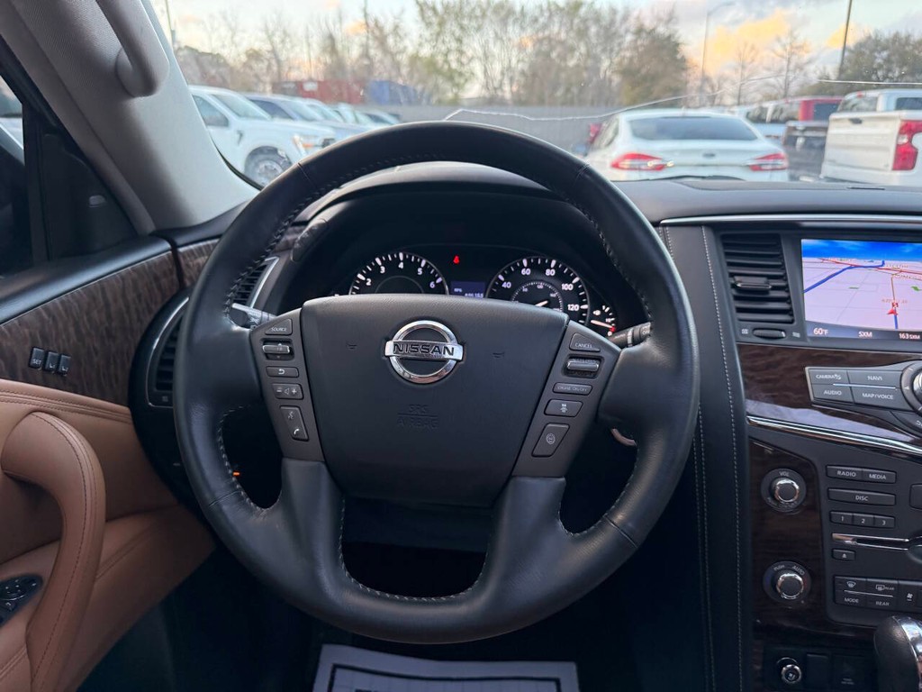 Nissan Armada Vehicle Full-screen Gallery Image 24
