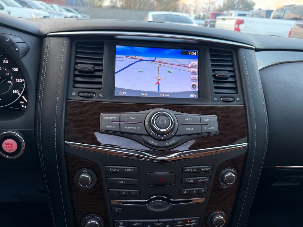 Nissan Armada Vehicle Full-screen Gallery Image 28