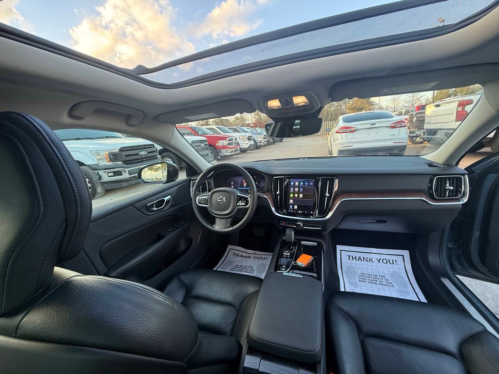 Volvo S60 Recharge Vehicle Full-screen Gallery Image 19