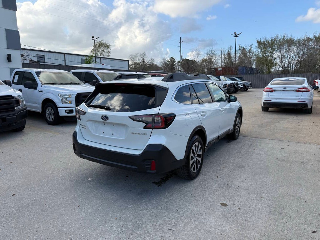 Subaru Outback Vehicle Full-screen Gallery Image 05