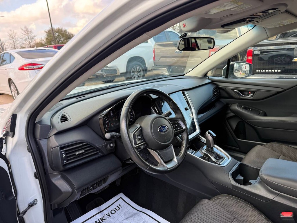 Subaru Outback Vehicle Full-screen Gallery Image 06