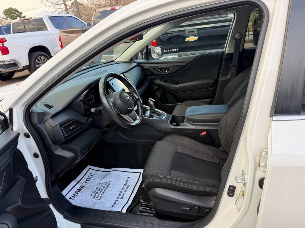 Subaru Outback Vehicle Full-screen Gallery Image 07