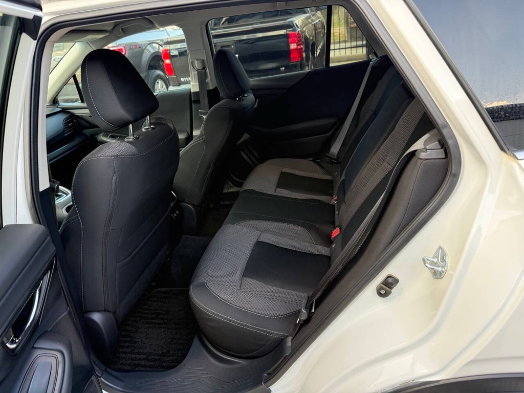Subaru Outback Vehicle Full-screen Gallery Image 13