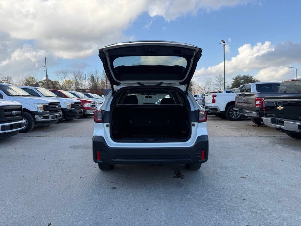 Subaru Outback Vehicle Full-screen Gallery Image 31