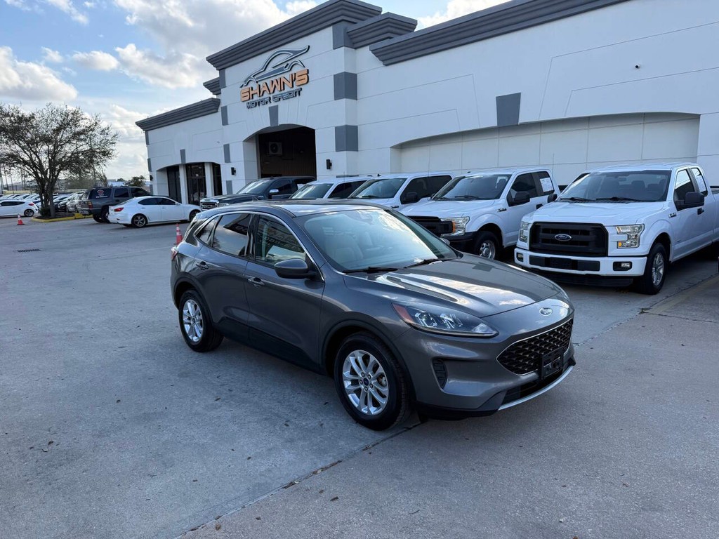 Ford Escape Vehicle Full-screen Gallery Image 02