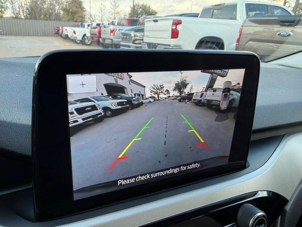 Ford Escape Vehicle Full-screen Gallery Image 26