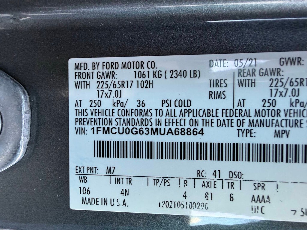 Ford Escape Vehicle Full-screen Gallery Image 33