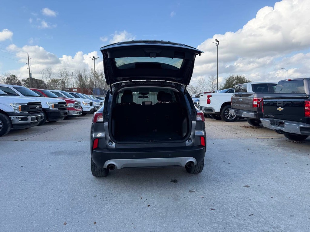 Ford Escape Vehicle Full-screen Gallery Image 36