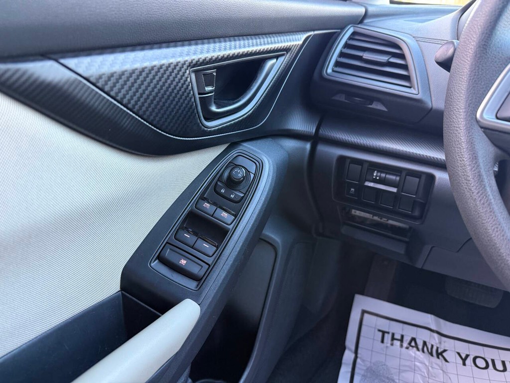 Subaru Impreza Vehicle Full-screen Gallery Image 30