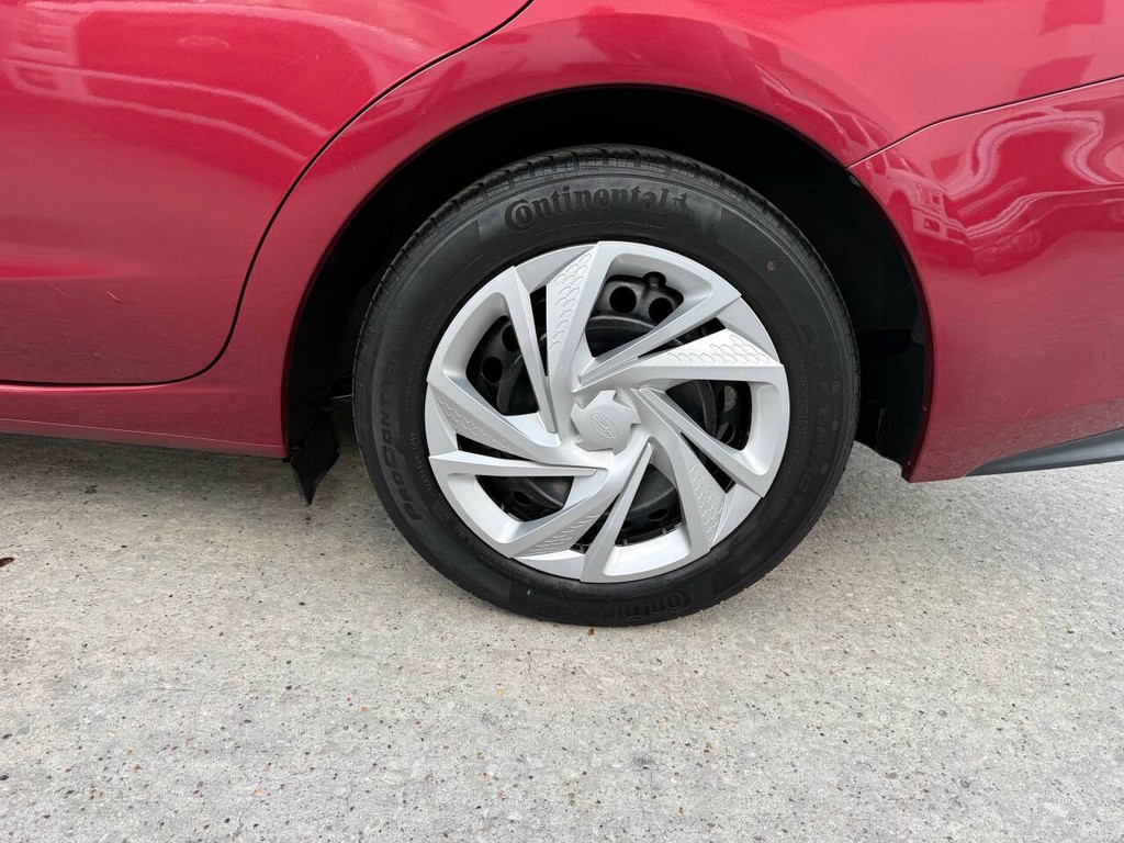 Subaru Impreza Vehicle Full-screen Gallery Image 35