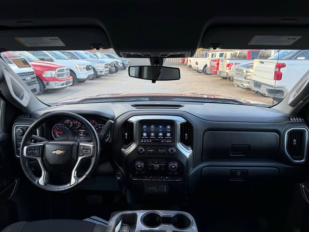 Chevrolet Silverado 1500 Vehicle Full-screen Gallery Image 17