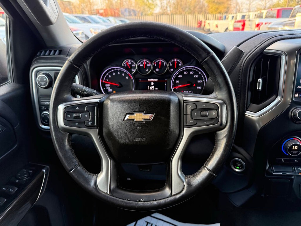 Chevrolet Silverado 1500 Vehicle Full-screen Gallery Image 22