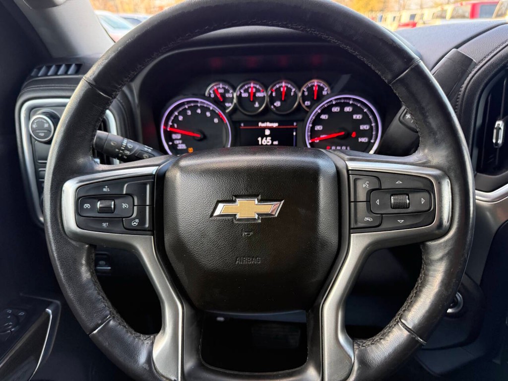 Chevrolet Silverado 1500 Vehicle Full-screen Gallery Image 23