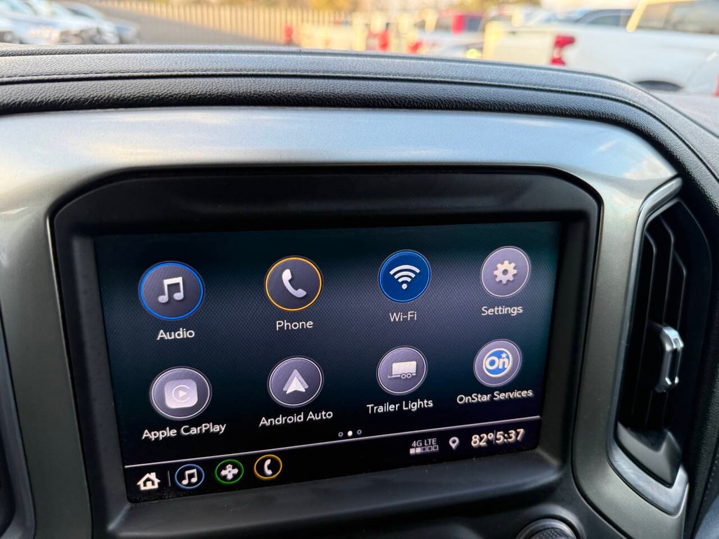 Chevrolet Silverado 1500 Vehicle Full-screen Gallery Image 25