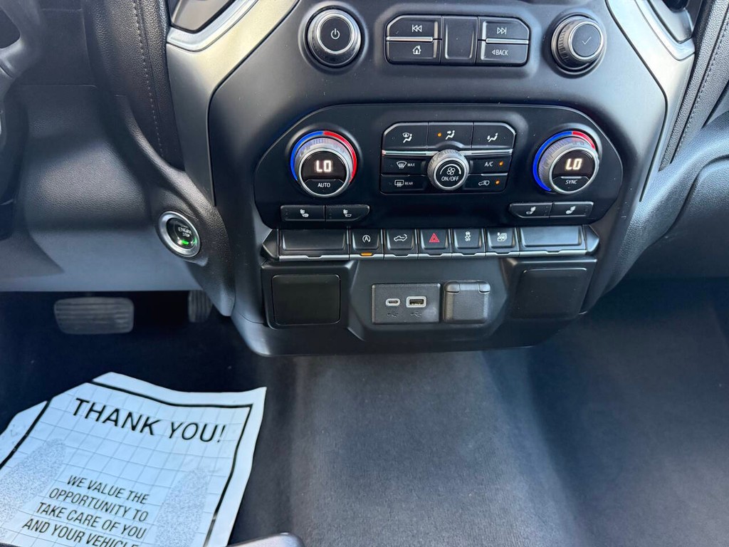 Chevrolet Silverado 1500 Vehicle Full-screen Gallery Image 28