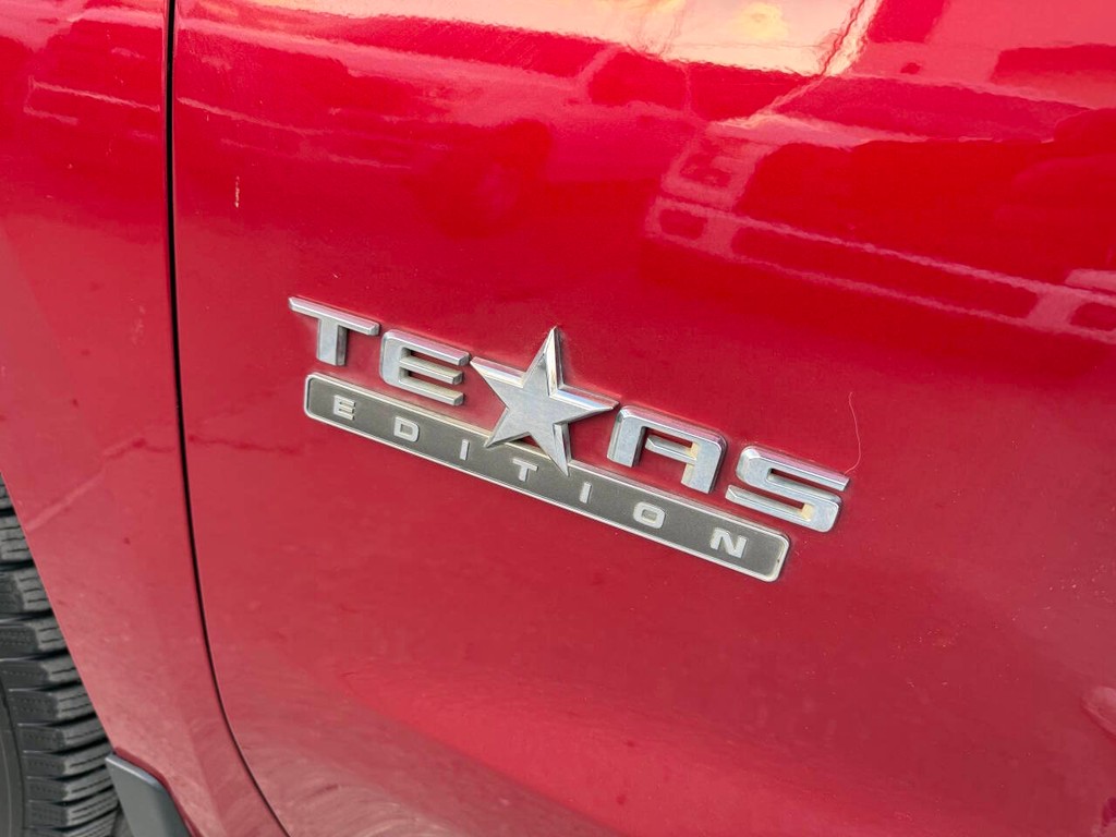 Chevrolet Silverado 1500 Vehicle Full-screen Gallery Image 36