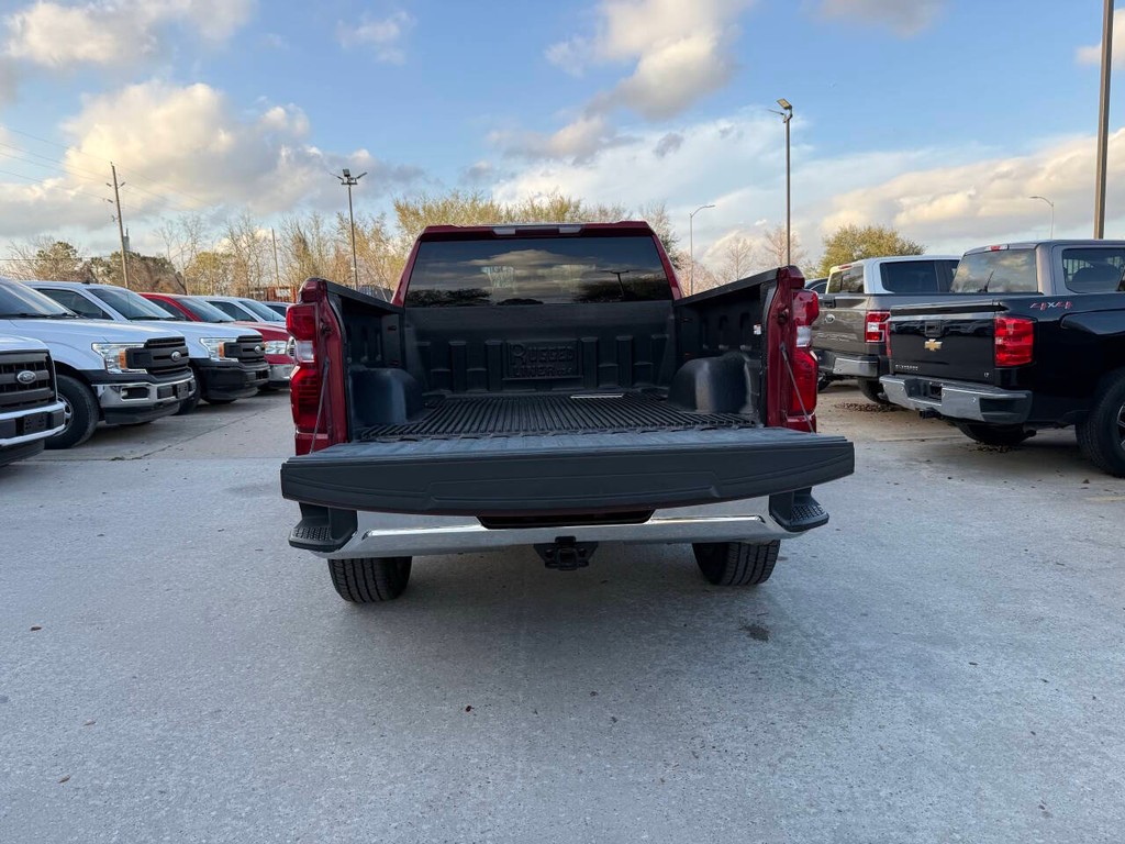 Chevrolet Silverado 1500 Vehicle Full-screen Gallery Image 38