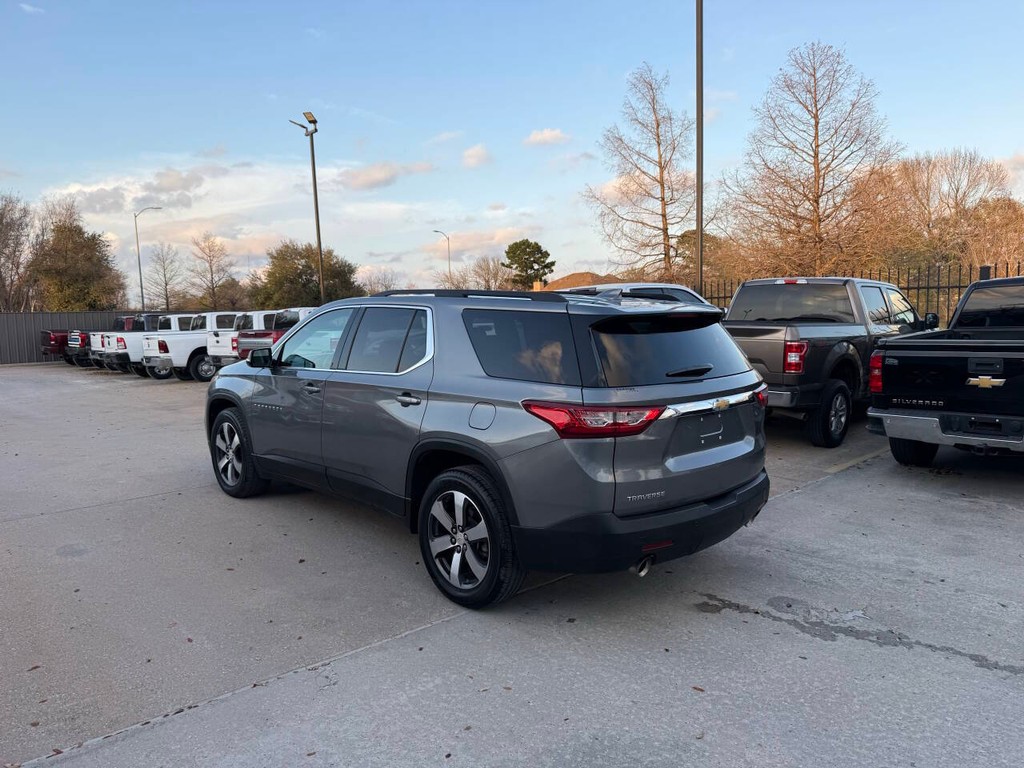 Chevrolet Traverse Vehicle Full-screen Gallery Image 04