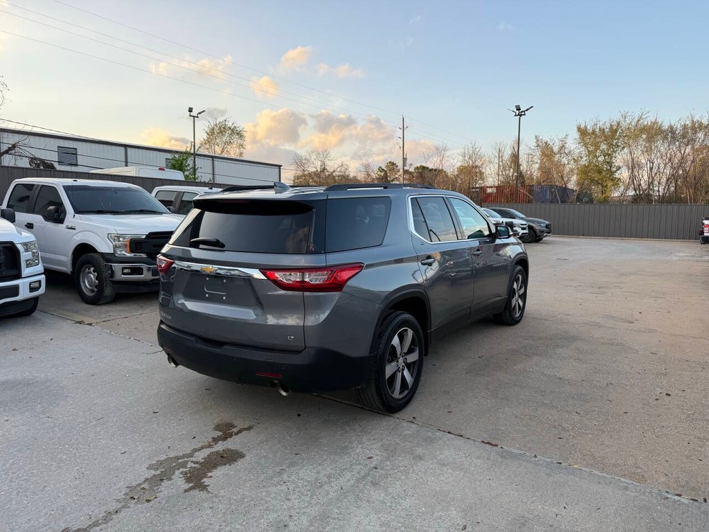 Chevrolet Traverse Vehicle Full-screen Gallery Image 05