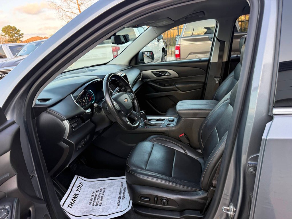 Chevrolet Traverse Vehicle Full-screen Gallery Image 07