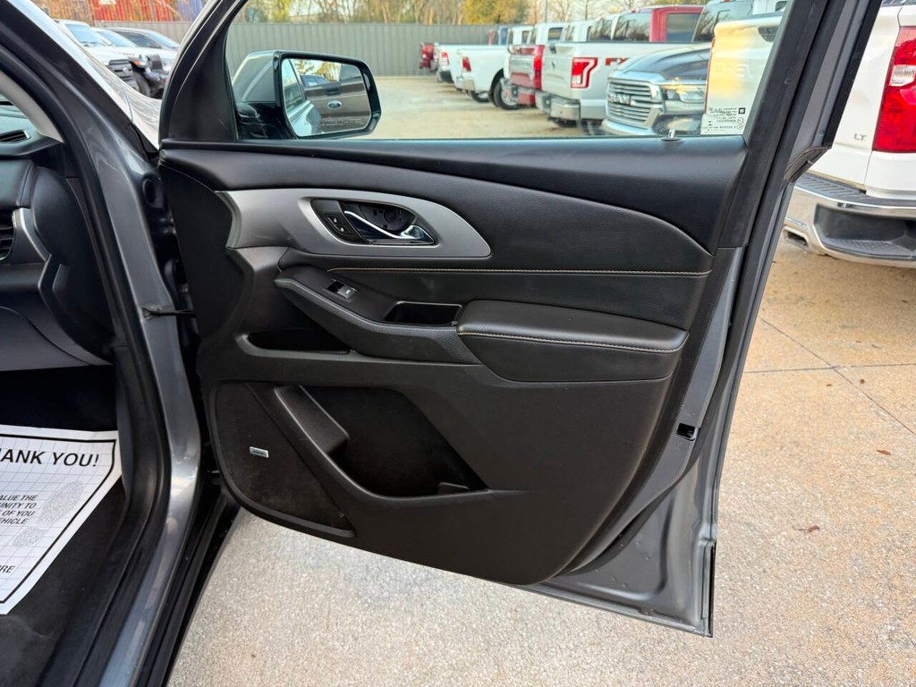 Chevrolet Traverse Vehicle Full-screen Gallery Image 11