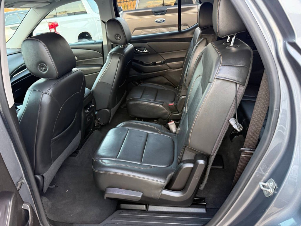 Chevrolet Traverse Vehicle Full-screen Gallery Image 13